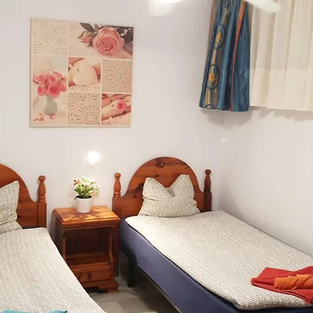 Beachfront No 3 With Fantastic Sea-view, Heated Pool, Close To The Sea * بلايا ذي لاس أميريكاس